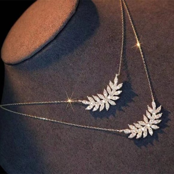 💥Leaf Micro Pave Designed Dazzling Zircon Pendant Necklace, UNVN12413 - Picture 3 of 6